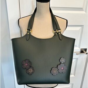 NWOT Coach Day Tote with Tea Rose Appliqués